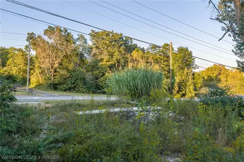 1602 Walnut St, Paris, AR 72855 photo 4