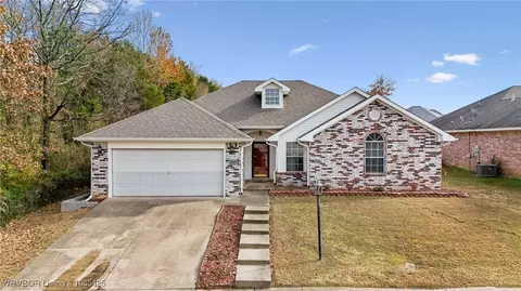 2728 Elfen Gln, Van Buren, AR 72956