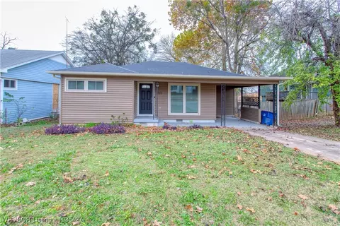 709 N 41st St, Fort Smith, AR 72903