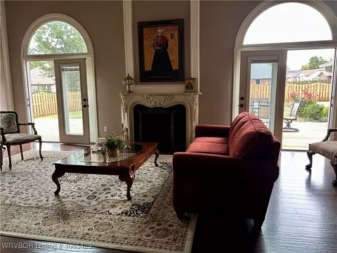 Living - 10413 Seven Oaks Rd, Fort Smith, AR 72908 photo 3 of 3