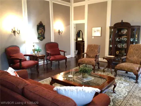 Living - 10413 Seven Oaks Rd, Fort Smith, AR 72908 photo 1 of 3