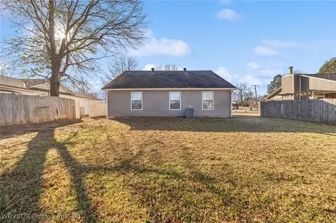 806 Heather Way, Barling, AR 72923 photo 6
