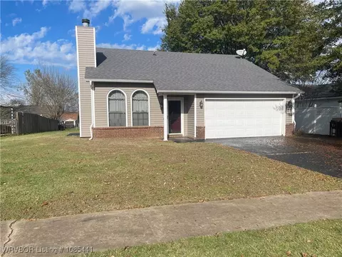 806 Heather Way, Barling, AR 72923 photo 2