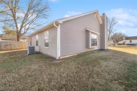 806 Heather Way, Barling, AR 72923 photo 7