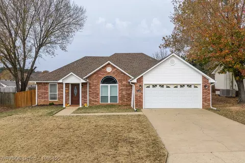 1106 Ruby Dr, Van Buren, AR 72956