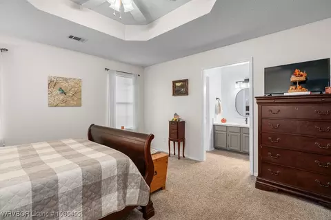 Bedroom - 1106 Ruby Dr, Van Buren, AR 72956 photo 3 of 5