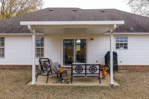 Exterior - 1106 Ruby Dr, Van Buren, AR 72956 photo 4 of 5