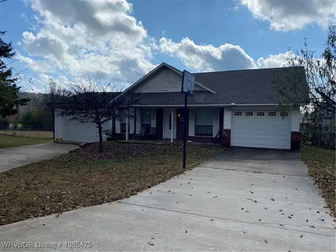 201 Gar Creek Ln, Ozark, AR 72949