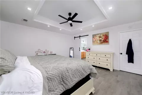 Bedroom - 2325 N River Rd, Lavaca, AR 72941 photo 2 of 4