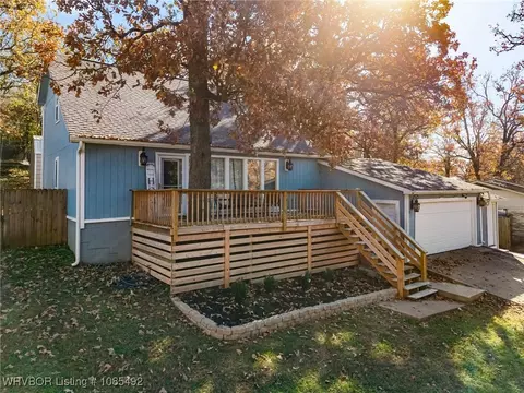 1308 N 28th St, Van Buren, AR 72956