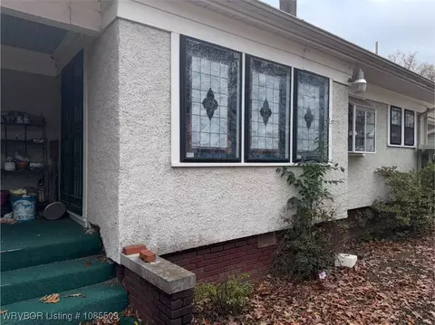 Exterior - 818 26th St, Fort Smith, AR 72901 photo 7 of 7