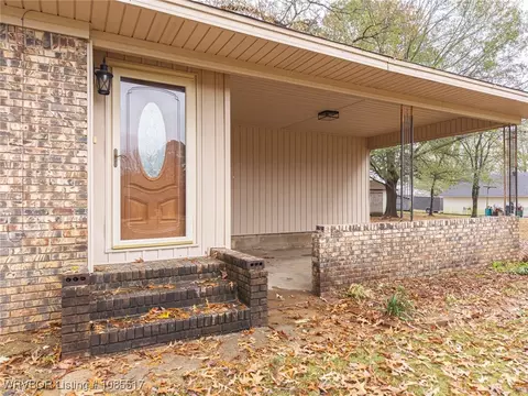 Exterior - 2202 N River Rd, Lavaca, AR 72941 photo 3 of 9