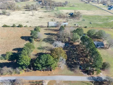 View/Area - 2202 N River Rd, Lavaca, AR 72941 photo 2 of 4