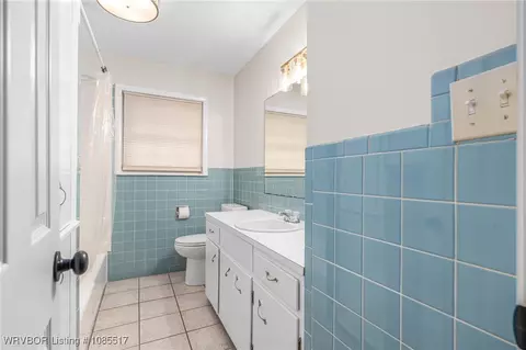 Bath - 2202 N River Rd, Lavaca, AR 72941 photo 1 of 2