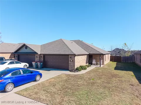 1102 Springhill Rd, Barling, AR 72923