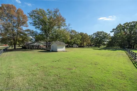 Exterior - 1303 S Hwy 96, Lavaca, AR 72941 photo 11 of 12