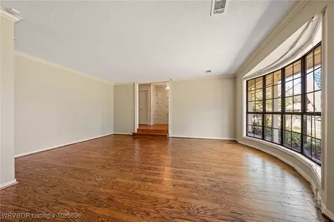 Living - 1303 S Hwy 96, Lavaca, AR 72941 photo 3 of 13