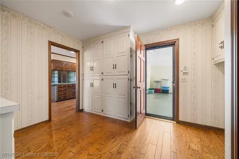 Entry Way - 1303 S Hwy 96, Lavaca, AR 72941 photo 5 of 8