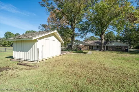 Exterior - 1303 S Hwy 96, Lavaca, AR 72941 photo 10 of 12
