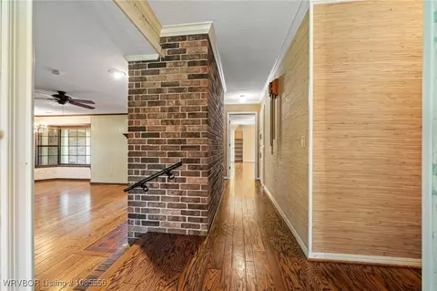 Entry Way - 1303 S Hwy 96, Lavaca, AR 72941 photo 4 of 8