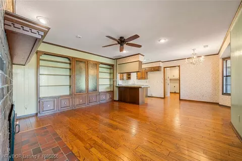 Living - 1303 S Hwy 96, Lavaca, AR 72941 photo 12 of 13