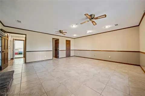 Living - 1303 S Hwy 96, Lavaca, AR 72941 photo 9 of 13