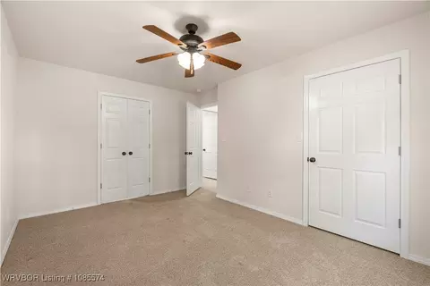 Bedroom - 601 N Oak St, Hackett, AR 72937 photo 3 of 6