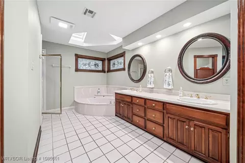 Bath - 2916 S Cliff Dr, Fort Smith, AR 72901 photo 3 of 9