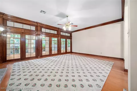 Living - 2916 S Cliff Dr, Fort Smith, AR 72901 photo 4 of 6