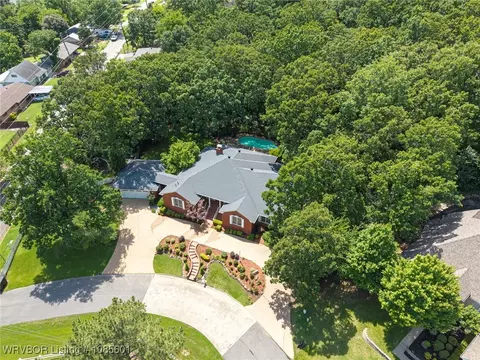 View/Area - 2916 S Cliff Dr, Fort Smith, AR 72901 photo 2 of 2