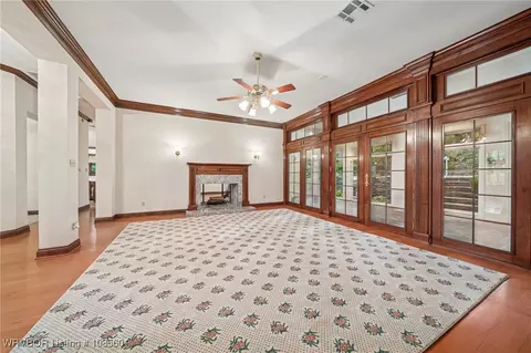 Living - 2916 S Cliff Dr, Fort Smith, AR 72901 photo 1 of 6