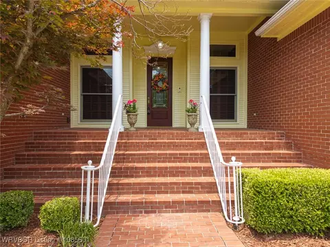 Exterior - 2916 S Cliff Dr, Fort Smith, AR 72901 photo 3 of 8