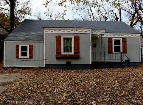 1616 Houston St, Muskogee, OK 74403