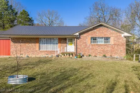 443 W 8th St, Booneville, AR 72927