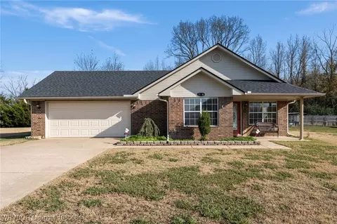 1736 Riley Cir, Alma, AR 72921