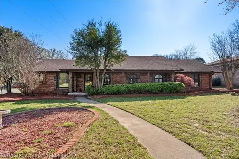 901 S 68th Ln, Fort Smith, AR 72903