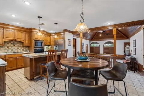 Dining - 901 S 68th Ln, Fort Smith, AR 72903 photo 1 of 1