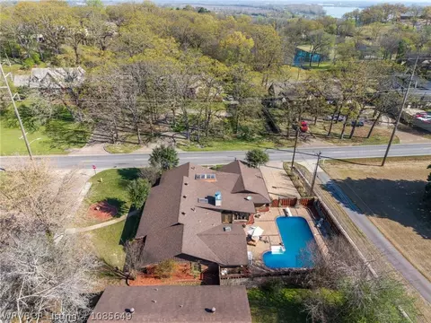 View/Area - 901 S 68th Ln, Fort Smith, AR 72903 photo 5 of 6