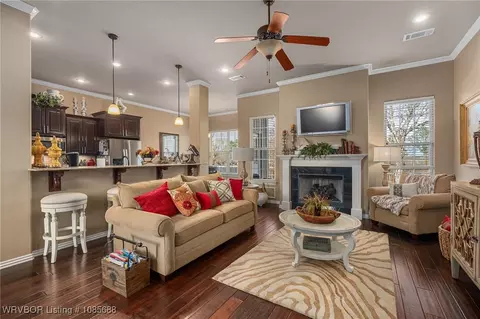 Living - 8017 Bridgewood Ln, Fort Smith, AR 72916 photo 1 of 2