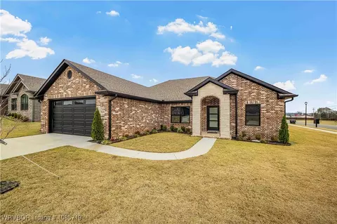 9119 Maysview Ln, Fort Smith, AR 72916