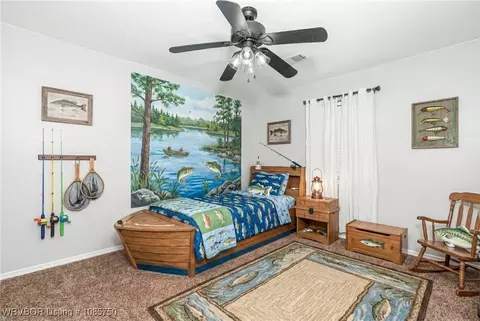 Bedroom - 2500 Pine Ln, Barling, AR 72923 photo 5 of 8