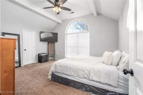 Bedroom - 2500 Pine Ln, Barling, AR 72923 photo 3 of 8