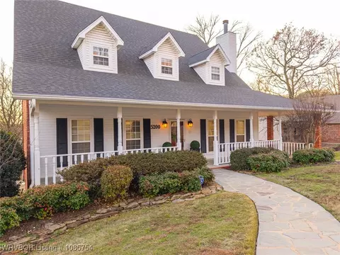 Exterior - 5200 Hardscrabble Way, Fort Smith, AR 72903 photo 7 of 13