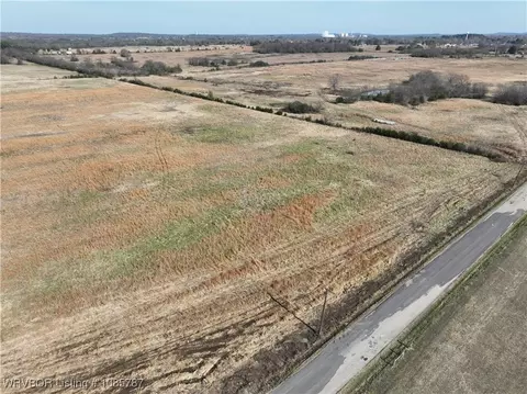 13 Buck Creek Road, Bokoshe, OK 74930