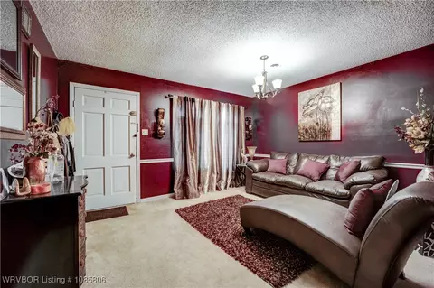 Living - 3218 Iola Ave, Fort Smith, AR 72908 photo 2 of 4