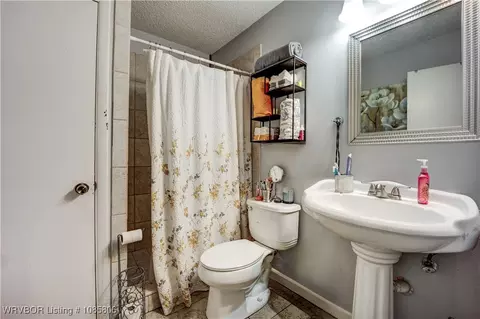 Bath - 3218 Iola Ave, Fort Smith, AR 72908 photo 1 of 2