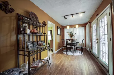Entry Way - 3218 Iola Ave, Fort Smith, AR 72908 photo 1 of 1