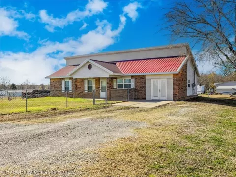 22751 Thompson Ln, Bokoshe, OK 74930