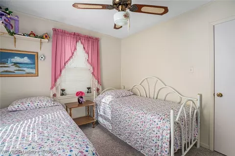 Bedroom - 2521 N Albert Pike Ave, Fort Smith, AR 72904 photo 3 of 4