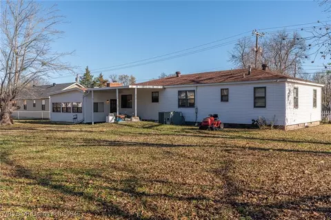 Exterior - 2521 N Albert Pike Ave, Fort Smith, AR 72904 photo 6 of 16